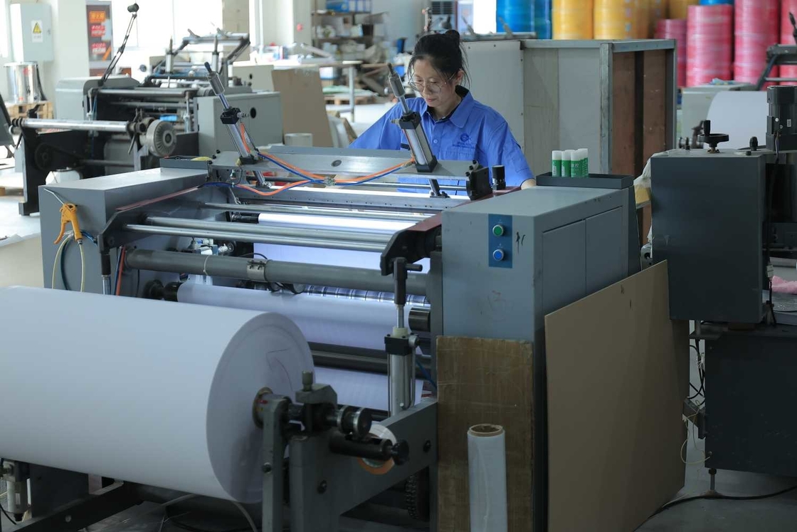 High-Speed Thermal Paper Roll Slitting Machine for 40-400gsm Materials